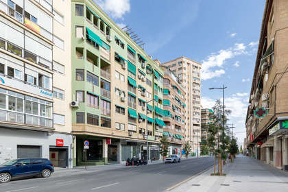 Flat for sale in Arabial-hipercor, Granada. 