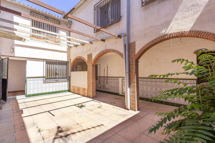 Townhouse for sale in Padul, Granada. 